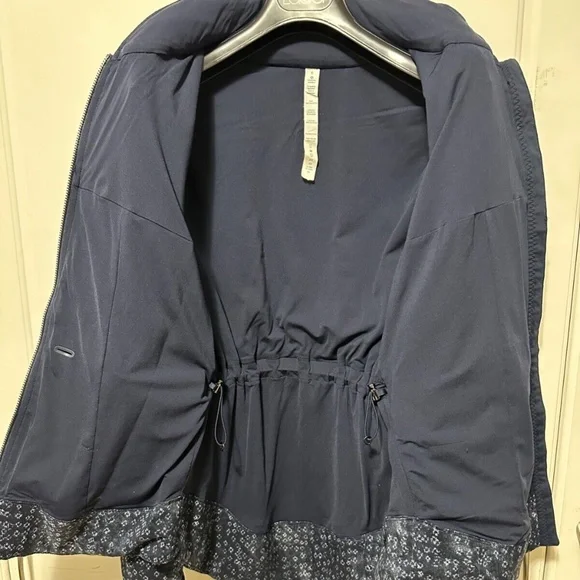 Lululemon Spring Forward Jacket 6 - Picture 8 of 9